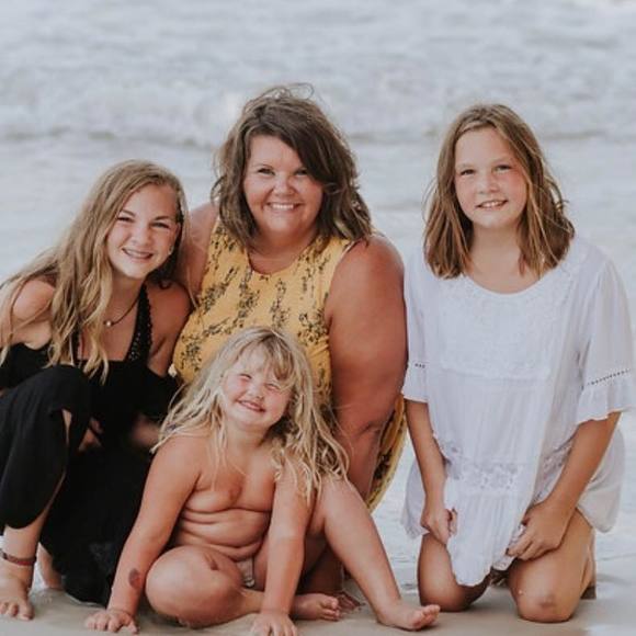 Meet your Posher, Lacie - Picture 1 of 1